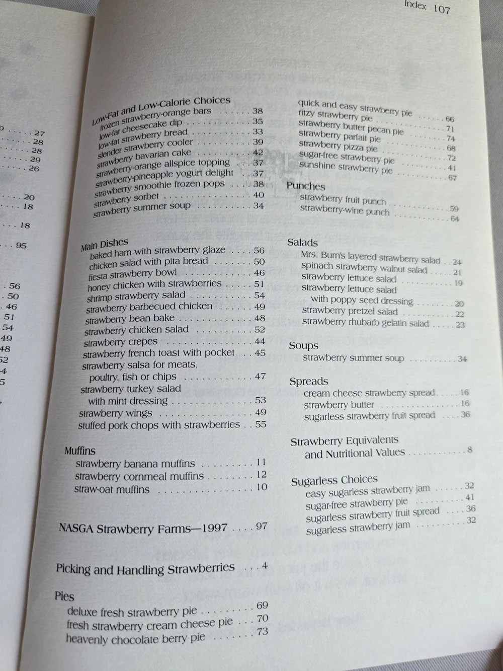 Strawberry Eats & Treats Cookbook